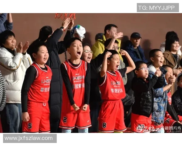 体育早报：今日篮球足球热点新闻